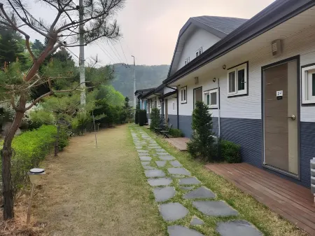 Hwacheon 632 Pension Отели в г. Хвачхон