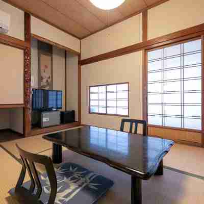 「ふぐ料理」と「源泉掛流し」を楽しむ宿　竹園旅館 Rooms