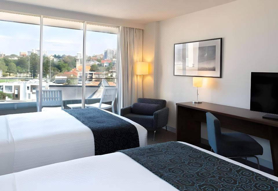 4. 맨리 퍼시픽 시..