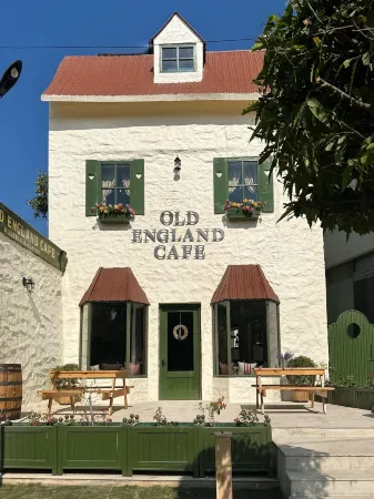 Hotel Atulyaa Taj Отели рядом с достопримечательностью «Dr. B. R. Ambedkar University»