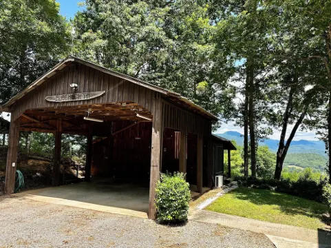 BEST VIEW IN BRYSON CITY IN THE SUGAR SHACK!!