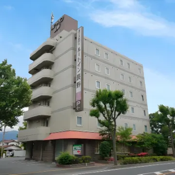 露櫻飯店第1長野店 朝阳站附近的飯店