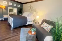 Reduced Rate for Baseball Regionals! Prime Location - Only 8Min to Town. Các khách sạn ở 