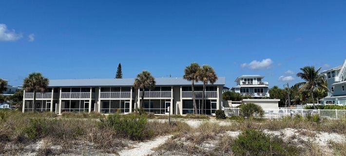 Beachfront..Island Beach Club - Gorgeous First Floor 2 Bed, 2 Bath with Pool Hotels in Holmes Beach