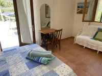 Bleu Azur villa, close to Esterel beaches, Cannes and Nice, and the pre-Alps.