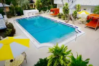 Club Lux Resort by the Beach