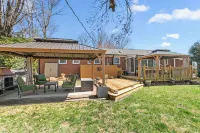 Spacious Living Less Than 2 Miles from Elon University!