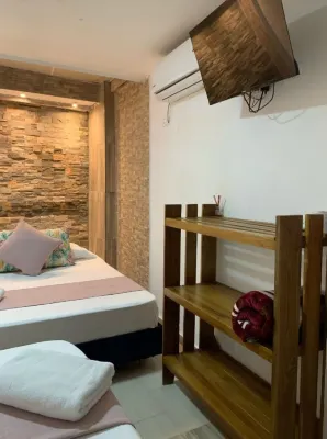 Hostal Catalleya Hôtels à : 