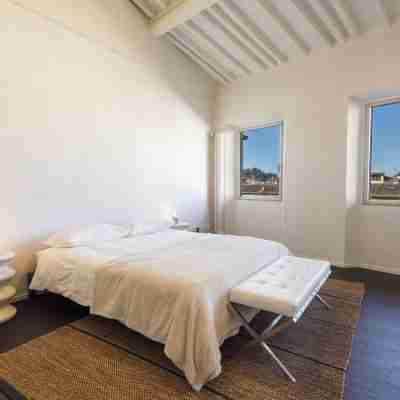 Bella Vista City View by MMega Rooms
