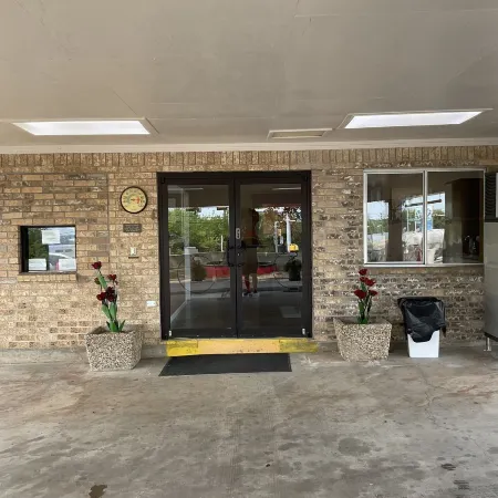 Glen Rose Inn and Suites