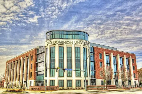 Hilton Norfolk The Main