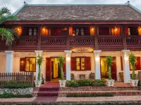 Mekong Riverview Hotel Hotels near Chomphet