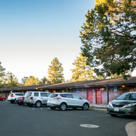 Yavapai Lodge