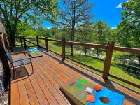 South Side Serenity 2 Bedroom Cabin by RedAwning