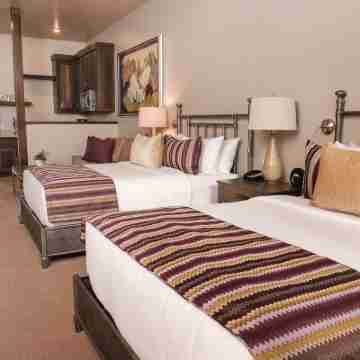 Cable Mountain Lodge Rooms