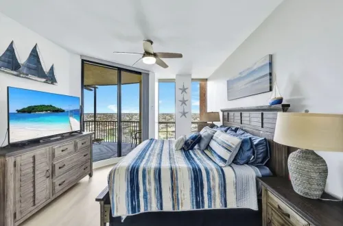 Cape Harbour 12th floor condo!!Low Season' Rates start at 950/week!!!
