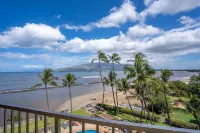 Upscale Oceanfront Penthouse Vistas