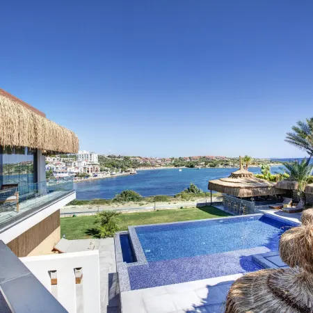 Cesme Sarezya Luxury Boutique Hotel