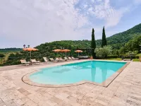 Tranquil Chianti Escape for 4 -  case vacanza in affitto