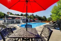 Lakeview Campground Hotels in Sunset Cove Township