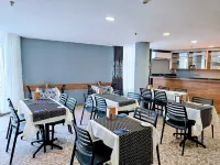 우유 룸 아다나 호텔