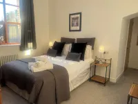 Barnstaple - Apartment - Sleeps 2 - Parking