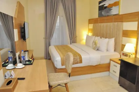 Aloha Hotel And Resorts Отели в г. Ошогбо