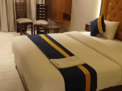 Lotus Deluxe Rooms Hotels in Waliv