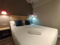 Montserrat Apartments by Gaiarooms Hotels in Sagrada Familia