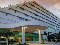 Condo in Ocean Front Resort Hotels near Flamingo Mall