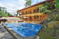 Hotel Tres Banderas
