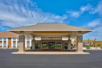 Holiday Inn Express KITTY HAWK – OUTER BANKS فنادق في دوك