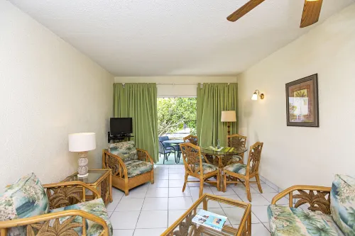 Plum Tree Club - Homestays