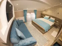 Elif Inan Hotel - Balkoner