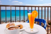 Hotel Sa Roqueta Can Picafort Adults Only - Nouto- ja jättöpalvelut