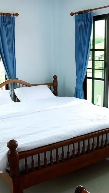 Room (Petchpailin / Petcharat (Large Room))