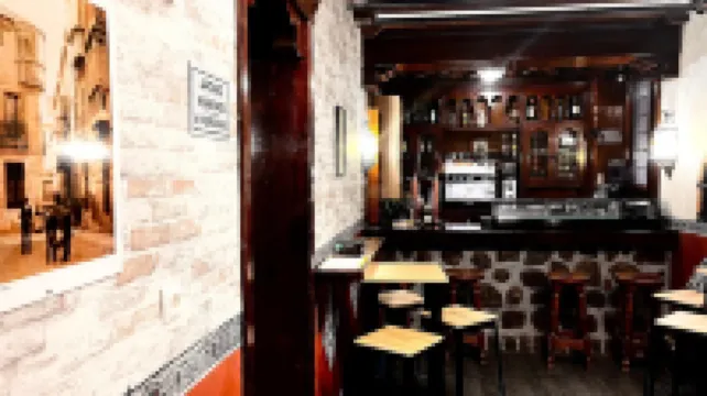 ToledoRooms Palacios - Ver Procesiones de Semana Santa Desde Balcon