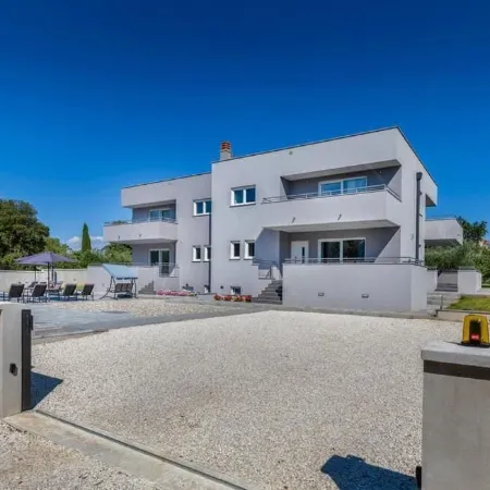 Villa D Pula 3-Bedrooms Luxury Accommodation