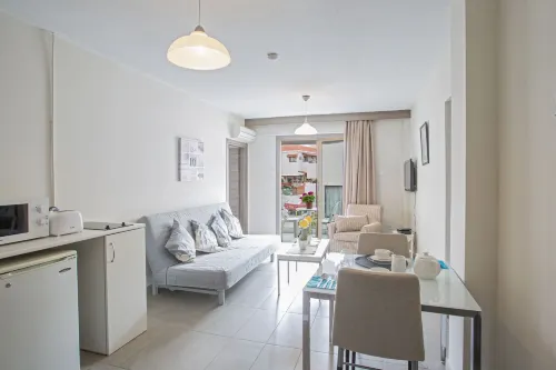Ayia Napa Holiday Apartment So5