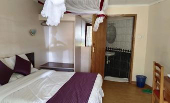 Fish Eagle Inn