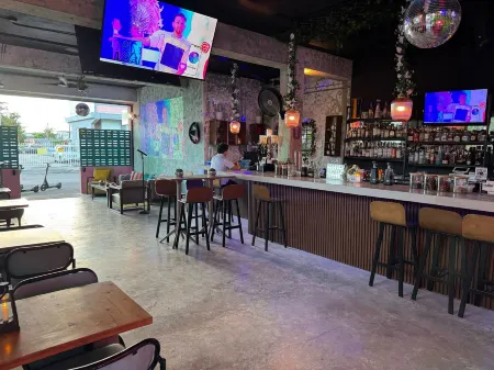 La Calma Poshtel Отели рядом с достопримечательностью «Old San Juan Art Gallery»