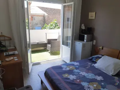 Serge le Belge Hôtels à : Lézignan-Corbières
