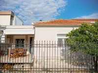 Betty's 4 Seasons in Agria Hotels in Agria