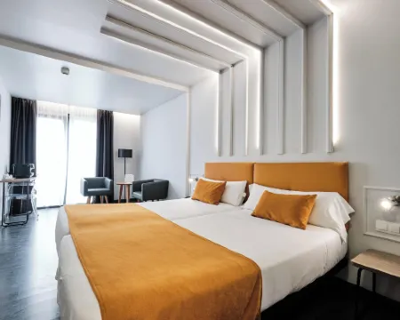 Hotel Lux Santiago Hôtels à : Saint-Jacques-de-Compostelle