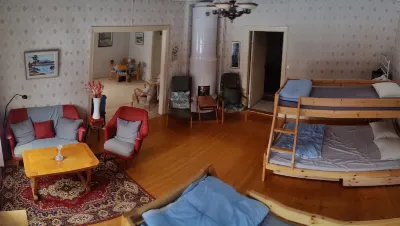 Bright and Spacious Living in Historic Building Hotels near Barsta Kapell