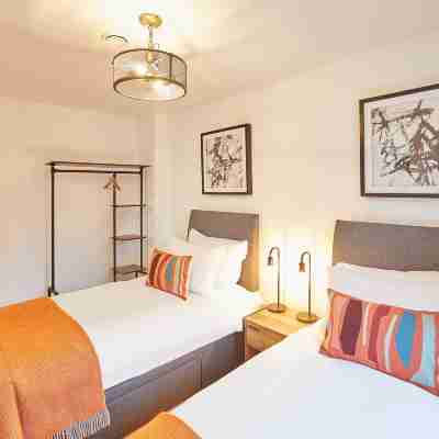 Host & Stay - 3 Queens Court Rooms