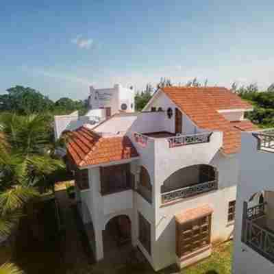 Diani Breeze Villas Hotel Exterior