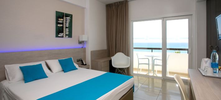 Les Palmiers Beach Boutique Hotel & Luxury Apartments Hotels in Ларнака
