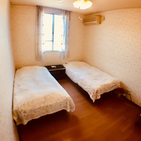 Dog-friendly Pension Zoo (Awaji Island) Отели рядом с достопримечательностью «Awaji World Park Onokoro»