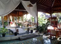 Puri Brata Hotels in Kretek